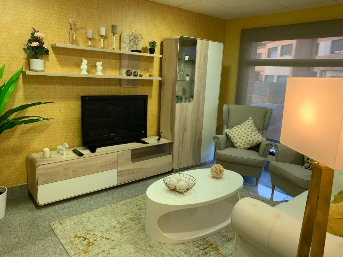 Apartamento "Campo Carmen" トルデシリャス エクステリア 写真