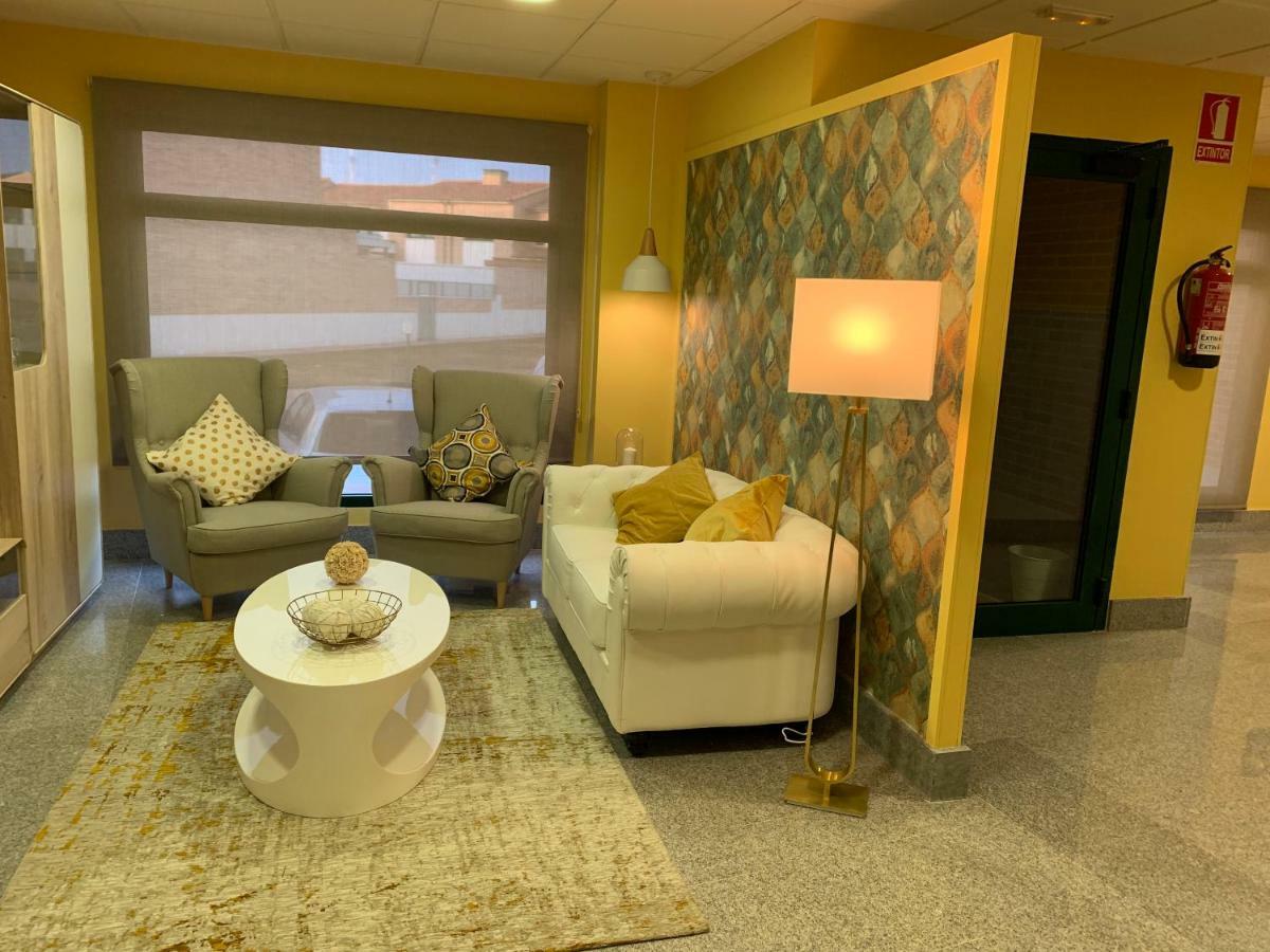 Apartamento "Campo Carmen" トルデシリャス エクステリア 写真